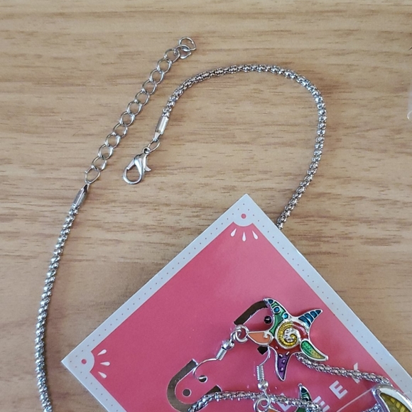 Rainbow mosaic starfish necklace & earrings - Picture 3 of 3